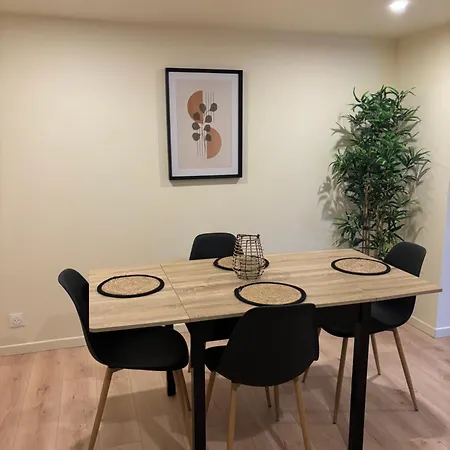 Prive Et Cinema A * Lesquin